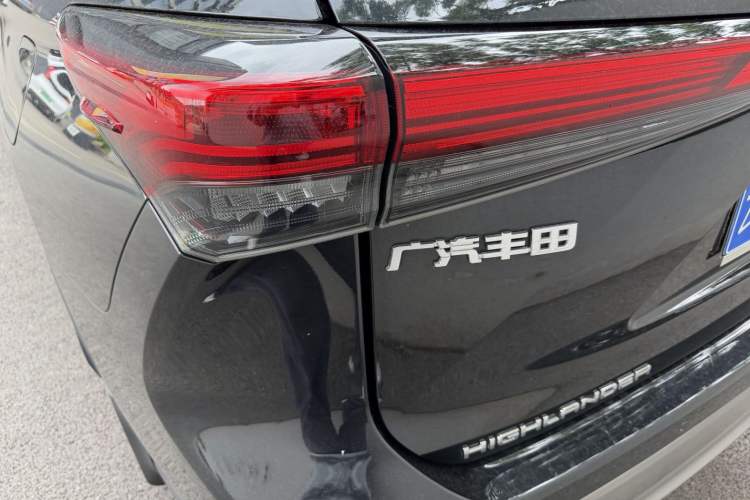 Used Toyota Highlander 2023 2.5L Smart Electric Hybrid Dual-Motor All-Wheel-Drive Luxury 7-Seater Exterior 9