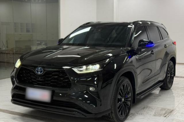 Used Toyota Highlander 2023 2.5L Smart Electric Hybrid Dual-Engine 4x4 Knight Edition 7 Seats