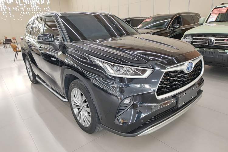Used Toyota Highlander 2023 2.5L Smart Electric Hybrid Dual-Engine Four-Wheel Drive Prestige Version – 7 Seats Front Right 45 Deg