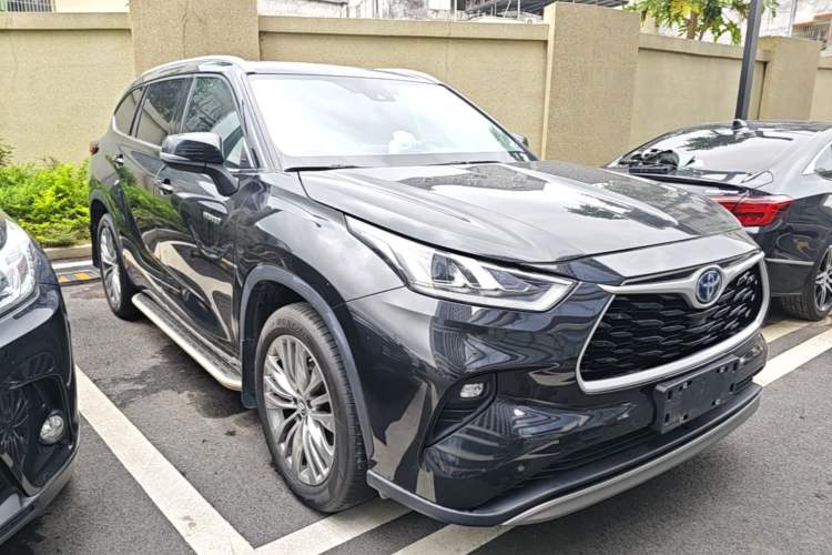 Used Toyota Highlander 2023 2.5L Smart Electric Hybrid Dual-Drive Prestige Version 7 Seats Front Right 45 Deg