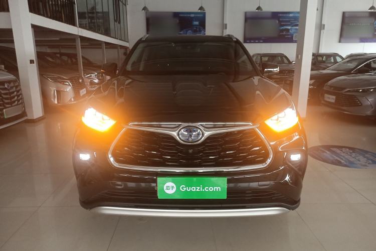 Used Toyota Highlander 2023 2.5L Smart Electric Hybrid Dual-Motor All-Wheel-Drive Supreme Edition – 7 Seats Front