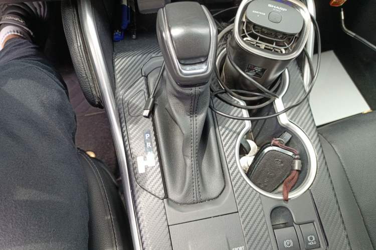 Used Toyota Highlander 2023 2.5L Smart Electric Hybrid Dual-Engine Four-Wheel Drive Prestige Version – 7 Seats Gear Lever