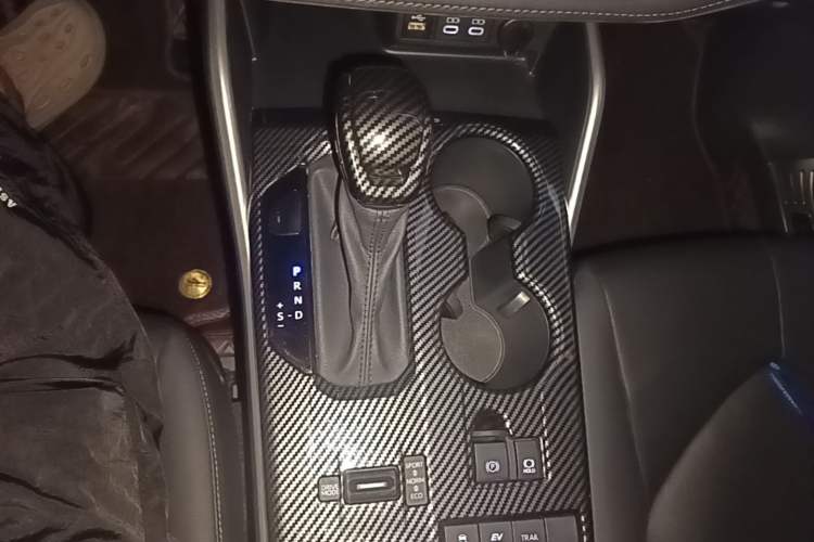 Used Toyota Highlander 2023 2.5L Smart Electric Hybrid Dual-Engine Four-Wheel Drive Prestige Version – 7 Seats Gear Lever