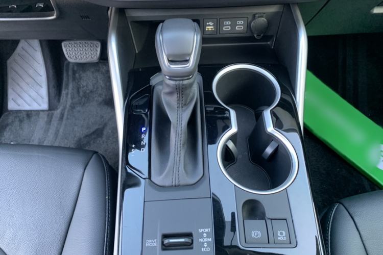 Used Toyota Highlander 2023 2.5L Smart Electric Hybrid Dual-Engine Four-Wheel Drive Prestige Version – 7 Seats Gear Lever