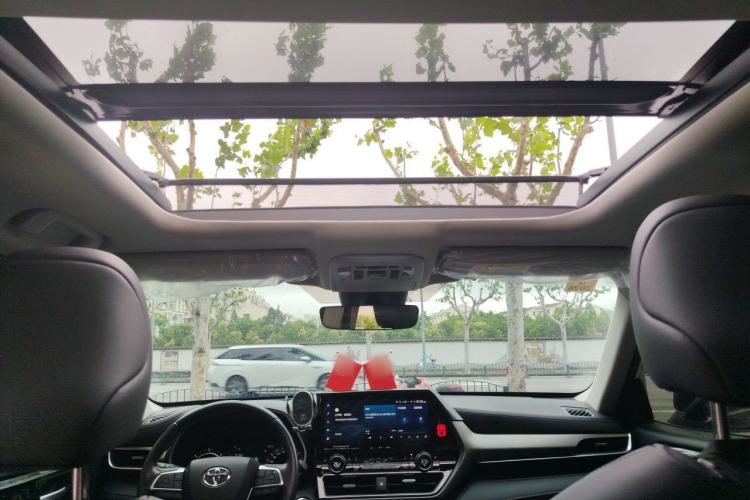Used Toyota Highlander 2023 2.5L Smart Electric Hybrid Dual-Engine Four-Wheel Drive Prestige Version – 7 Seats Headliner