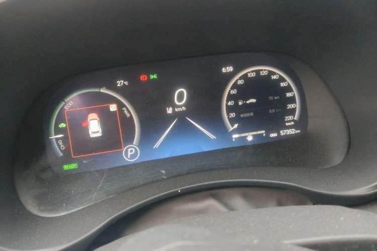 Used Toyota Highlander 2023 2.5L Smart Electric Hybrid Dual-Motor All-Wheel-Drive Supreme Edition – 7 Seats Instrument Cluster