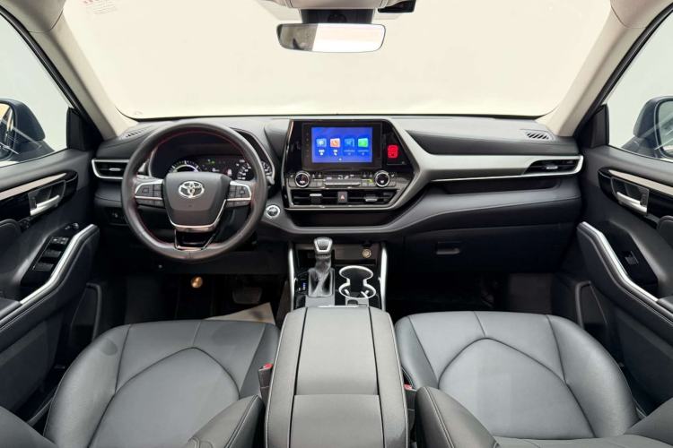 Used Toyota Highlander 2023 2.5L Smart Electric Hybrid Dual-Motor All-Wheel-Drive Luxury 7-Seater Interior 1