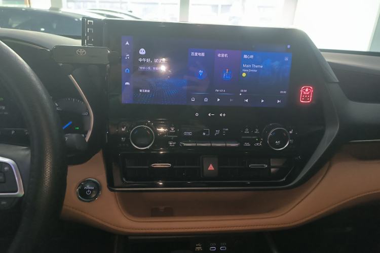 Used Toyota Highlander 2023 2.5L Smart Electric Hybrid Dual-Engine Four-Wheel Drive Prestige Version – 7 Seats Interior 2