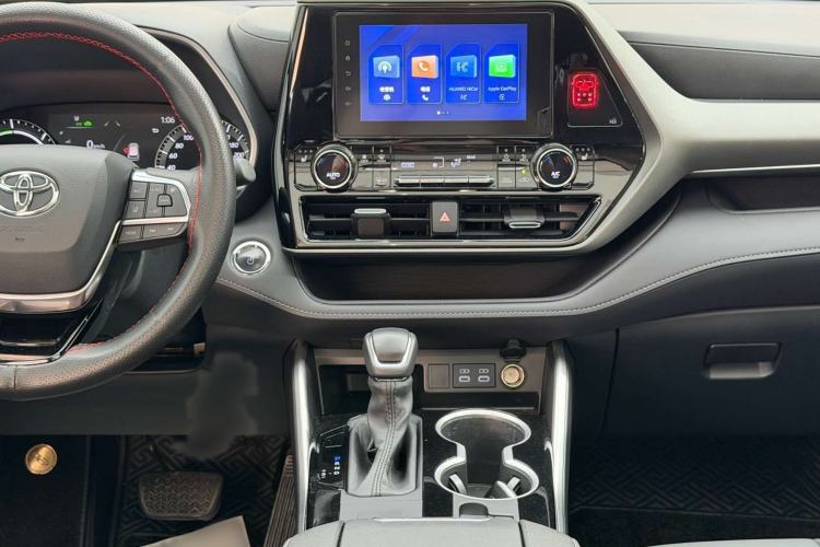 Used Toyota Highlander 2023 2.5L Smart Electric Hybrid Dual-Motor All-Wheel-Drive Luxury 7-Seater Interior 3
