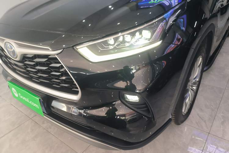 Used Toyota Highlander 2023 2.5L Smart Electric Hybrid Dual-Engine Four-Wheel Drive Prestige Version – 7 Seats Left Front Headlight