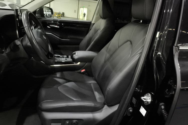 Used Toyota Highlander 2023 2.5L Smart Electric Hybrid Dual-Drive Prestige Version 7 Seats Left Front Seat