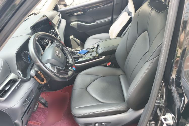 Used Toyota Highlander 2023 2.5L Smart Electric Hybrid Dual-Engine Four-Wheel Drive Prestige Version – 7 Seats Left Front Seat