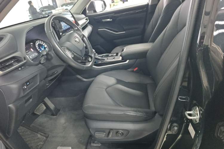Used Toyota Highlander 2023 2.5L Smart Electric Hybrid Dual-Motor All-Wheel-Drive Luxury 7-Seater Left Front Seat