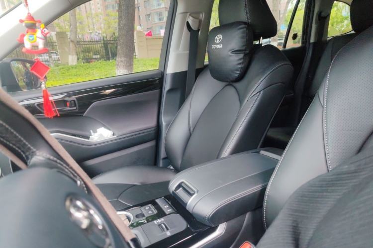 Used Toyota Highlander 2023 2.5L Smart Electric Hybrid Dual-Drive Elite Version 7 Seats Left Front Seat
