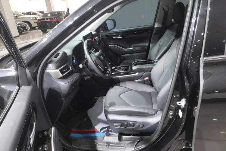 Used Toyota Highlander 2023 2.5L Smart Electric Hybrid Dual-Motor All-Wheel-Drive Luxury 7-Seater Left Front Seat