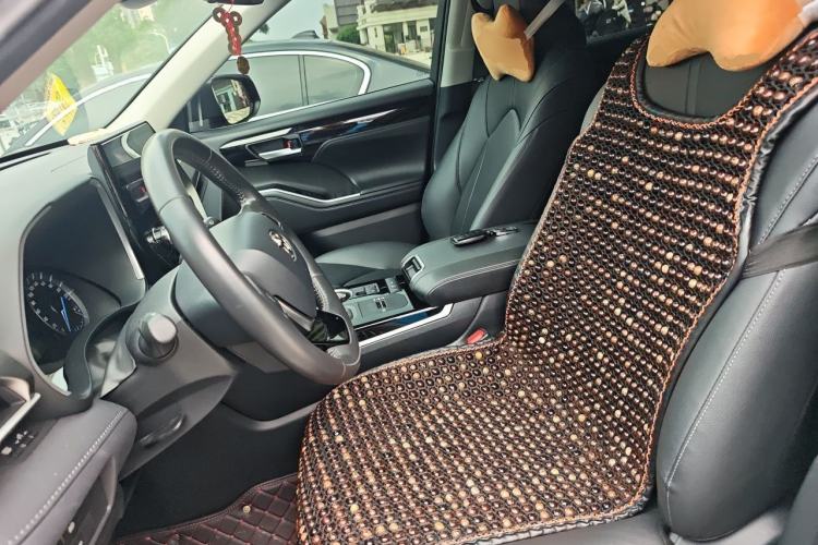 Used Toyota Highlander 2023 2.5L Smart Electric Hybrid Dual-Engine 4x4 Elite Edition 7 Seats Left Front Seat