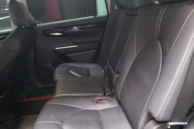 Used Toyota Highlander 2023 2.5L Smart Electric Hybrid Dual-Engine Four-Wheel Drive Prestige Version – 7 Seats Left Rear Seat