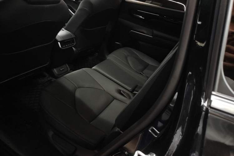 Used Toyota Highlander 2023 2.5L Smart Electric Hybrid Dual-Engine Four-Wheel Drive Prestige Version – 7 Seats Left Rear Seat