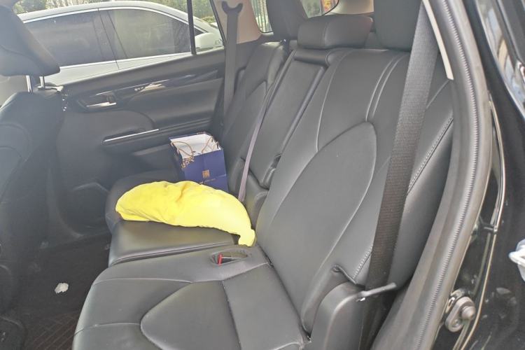 Used Toyota Highlander 2023 2.5L Smart Electric Hybrid Dual-Engine Four-Wheel Drive Prestige Version – 7 Seats Left Rear Seat