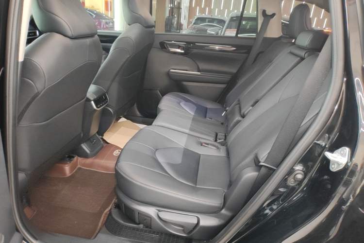 Used Toyota Highlander 2023 2.5L Smart Electric Hybrid Dual-Engine Four-Wheel Drive Prestige Version – 7 Seats Left Rear Seat