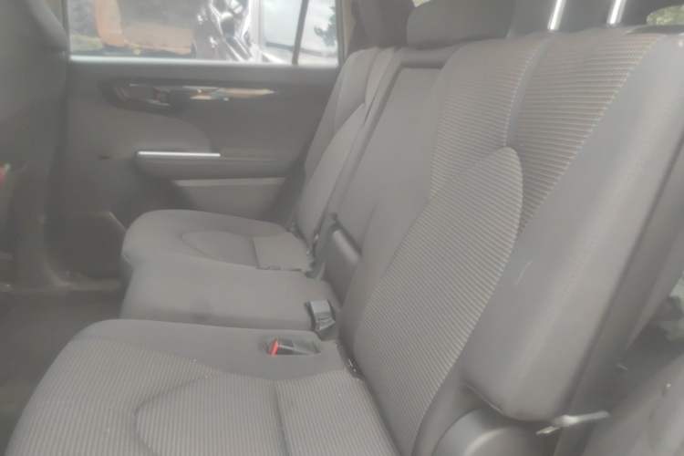 Used Toyota Highlander 2023 2.5L Smart Electric Hybrid Dual-Engine 4x4 Elite Edition 7 Seats Left Rear Seat