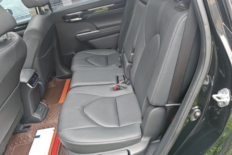 Used Toyota Highlander 2023 2.5L Smart Electric Hybrid Dual-Drive Prestige Version 7 Seats Left Rear Seat