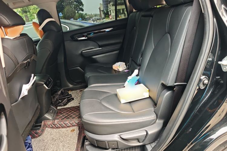 Used Toyota Highlander 2023 2.5L Smart Electric Hybrid Dual-Engine 4x4 Elite Edition 7 Seats Left Rear Seat