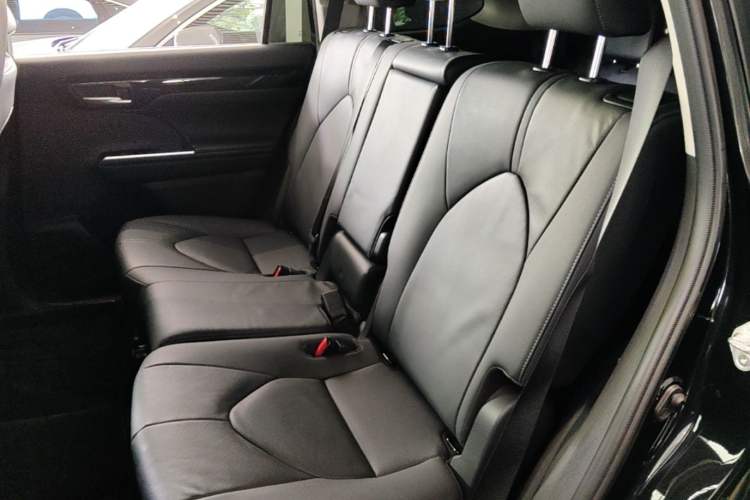 Used Toyota Highlander 2023 2.5L Smart Electric Hybrid Dual-Engine Four-Wheel Drive Prestige Version – 7 Seats Left Rear Seat