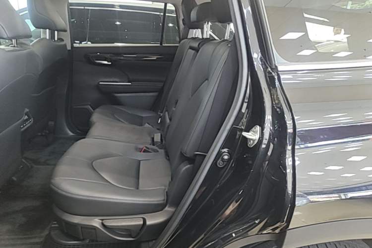 Used Toyota Highlander 2023 2.5L Smart Electric Hybrid Dual-Engine Four-Wheel Drive Prestige Version – 7 Seats Left Rear Seat
