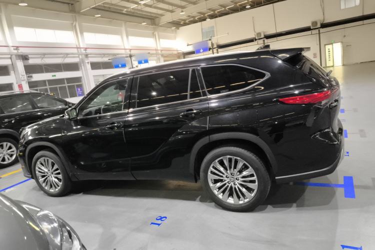 Used Toyota Highlander 2023 2.5L Smart Electric Hybrid Dual-Drive Prestige Version 7 Seats Left Side
