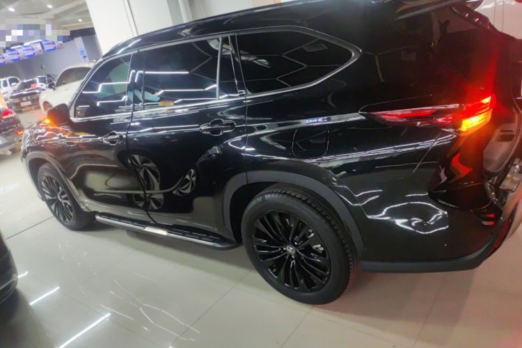 Used Toyota Highlander 2023 2.5L Smart Electric Hybrid Dual-Engine 4x4 Knight Edition 7 Seats Left Side