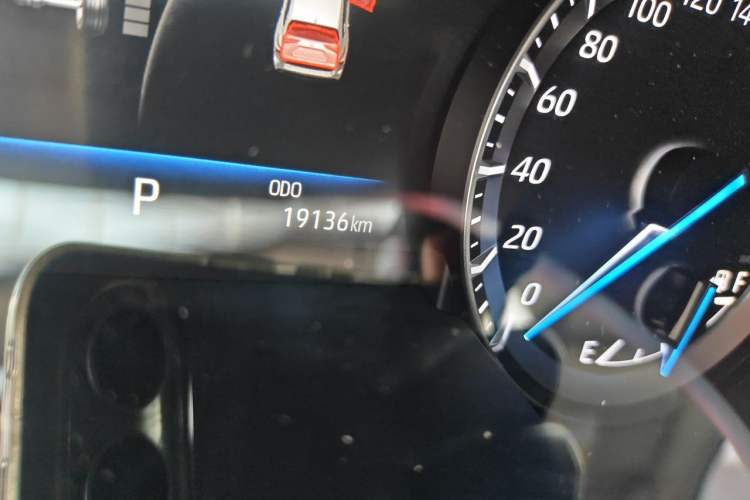 Used Toyota Highlander 2023 2.5L Smart Electric Hybrid Dual-Engine Four-Wheel Drive Prestige Version – 7 Seats Odometer Close Up