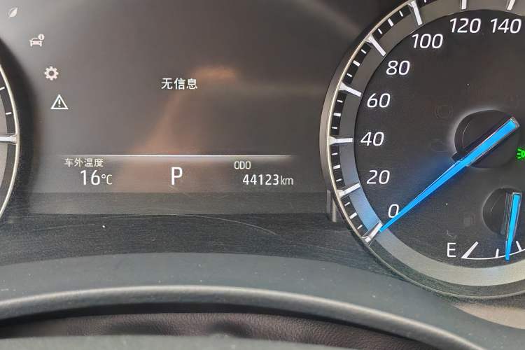 Used Toyota Highlander 2023 2.5L Smart Electric Hybrid Dual-Engine Two-Wheel Drive Elite Version 5 Seats Odometer Close Up