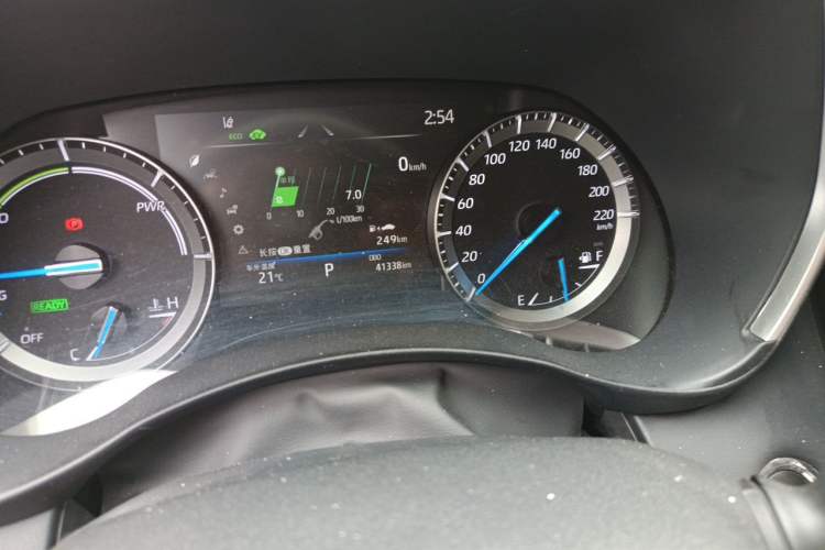 Used Toyota Highlander 2023 2.5L Smart Electric Hybrid Dual-Engine Four-Wheel Drive Prestige Version – 7 Seats Odometer Close Up