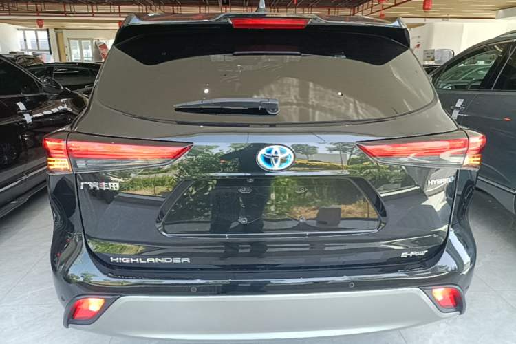 Used Toyota Highlander 2023 2.5L Smart Electric Hybrid Dual-Engine Four-Wheel Drive Prestige Version – 7 Seats Rear