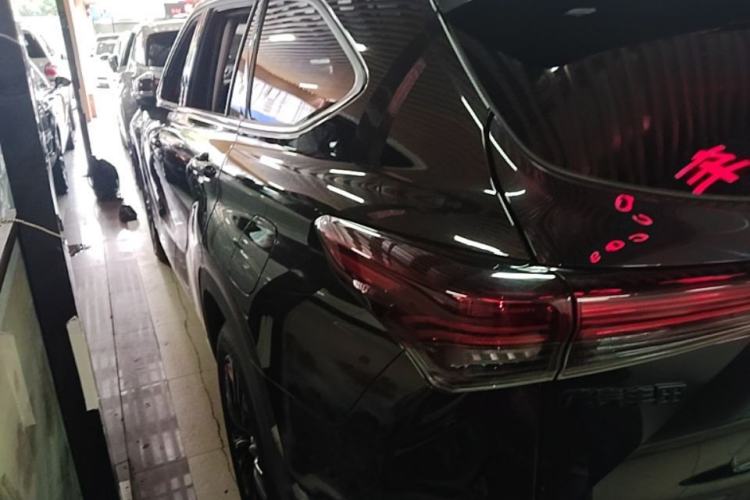 Used Toyota Highlander 2023 2.5L Smart Electric Hybrid Dual-Engine 4x4 Knight Edition 7 Seats Rear Left 45 Deg