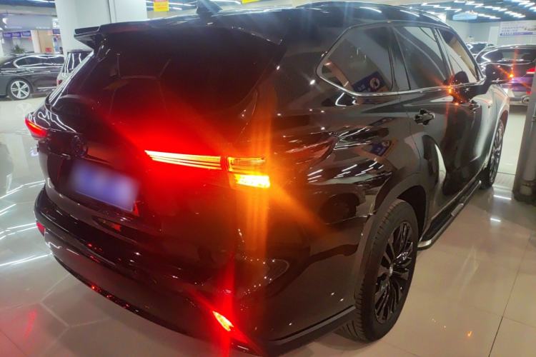 Used Toyota Highlander 2023 2.5L Smart Electric Hybrid Dual-Engine 4x4 Knight Edition 7 Seats Rear Right 45 Deg