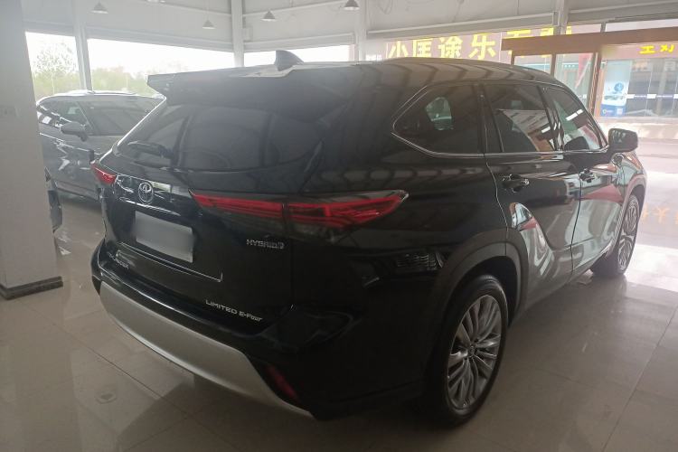 Used Toyota Highlander 2023 2.5L Smart Electric Hybrid Dual-Motor All-Wheel-Drive Supreme Edition – 7 Seats Rear Right 45 Deg