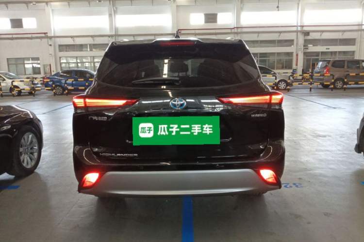 Used Toyota Highlander 2023 2.5L Smart Electric Hybrid Dual-Drive Prestige Version 7 Seats Rear