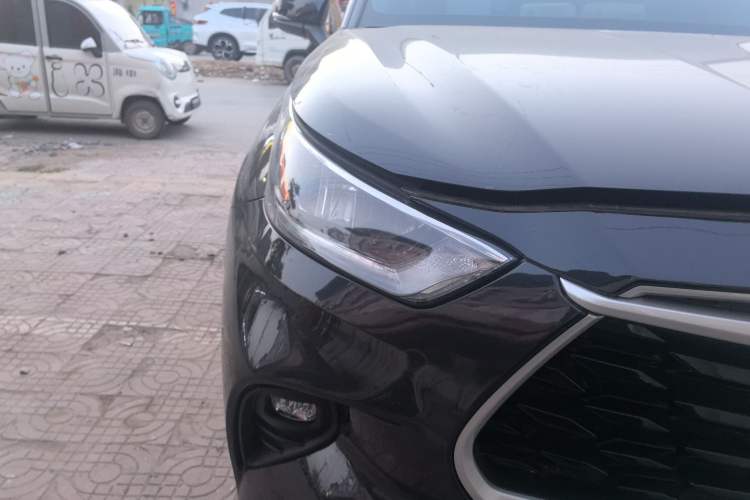 Used Toyota Highlander 2023 2.5L Smart Electric Hybrid Dual-Engine Two-Wheel Drive Elite Version 7-Seater PLUS Edition Right Front Headlight