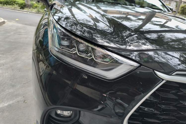 Used Toyota Highlander 2023 2.5L Smart Electric Hybrid Dual-Engine Four-Wheel Drive Prestige Version – 7 Seats Right Front Headlight