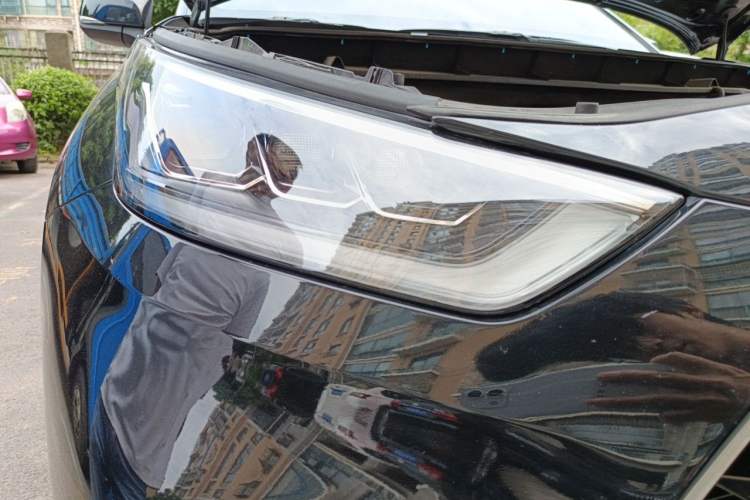 Used Toyota Highlander 2023 2.5L Smart Electric Hybrid Dual-Engine Four-Wheel Drive Prestige Version – 7 Seats Right Front Headlight