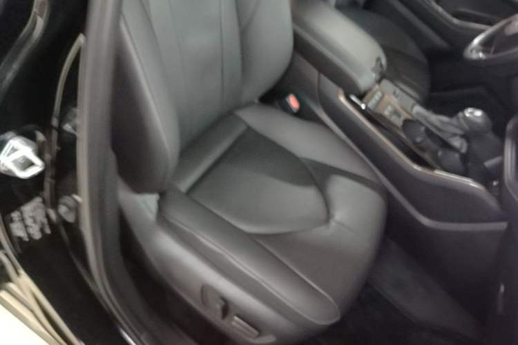 Used Toyota Highlander 2023 2.5L Smart Electric Hybrid Dual-Engine 4x4 Knight Edition 7 Seats Right Front Seat