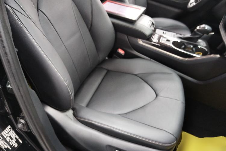 Used Toyota Highlander 2023 2.5L Smart Electric Hybrid Dual-Engine 4x4 Knight Edition 7 Seats Right Front Seat