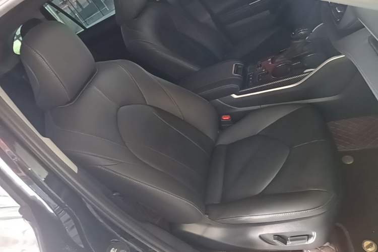 Used Toyota Highlander 2023 2.5L Smart Electric Hybrid Dual-Engine Four-Wheel Drive Prestige Version – 7 Seats Right Front Seat