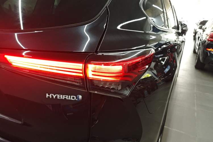 Used Toyota Highlander 2023 2.5L Smart Electric Hybrid Dual-Drive Prestige Version 7 Seats Right Rear Taillight