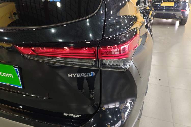 Used Toyota Highlander 2023 2.5L Smart Electric Hybrid Dual-Engine Four-Wheel Drive Prestige Version – 7 Seats Right Rear Taillight