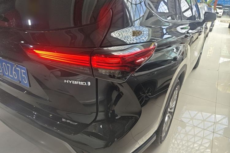 Used Toyota Highlander 2023 2.5L Smart Electric Hybrid Dual-Engine Four-Wheel Drive Prestige Version – 7 Seats Right Rear Taillight