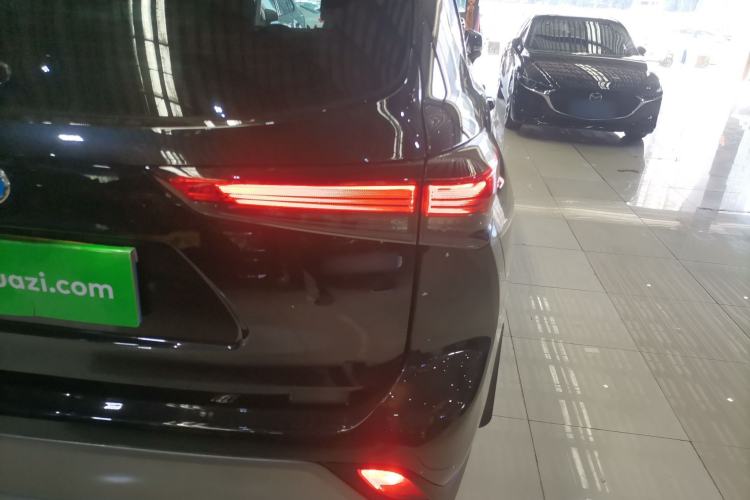 Used Toyota Highlander 2023 2.5L Smart Electric Hybrid Dual-Motor All-Wheel-Drive Luxury 7-Seater Right Rear Taillight