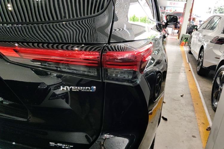 Used Toyota Highlander 2023 2.5L Smart Electric Hybrid Dual-Engine Four-Wheel Drive Prestige Version – 7 Seats Right Rear Taillight